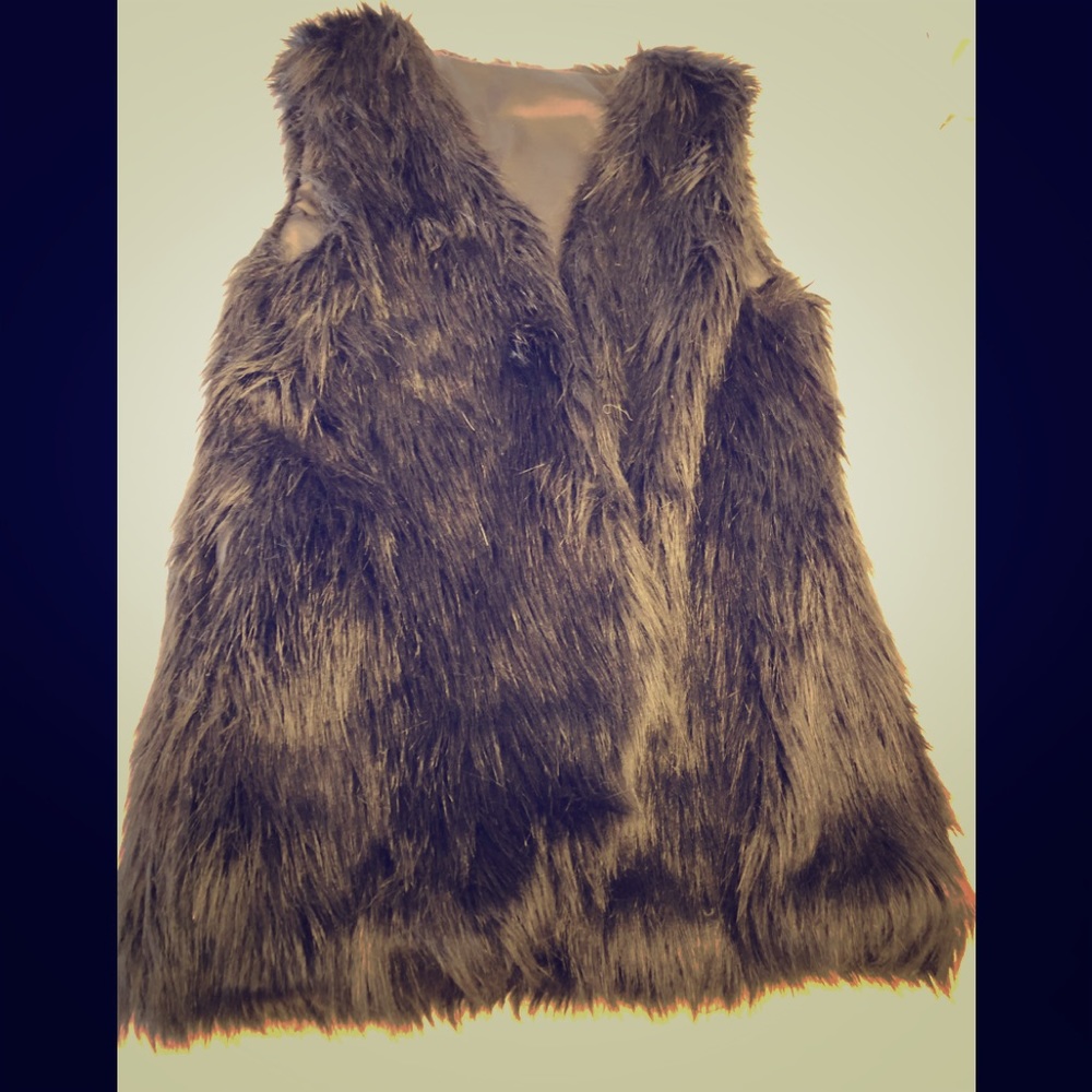 Black faux fur vest